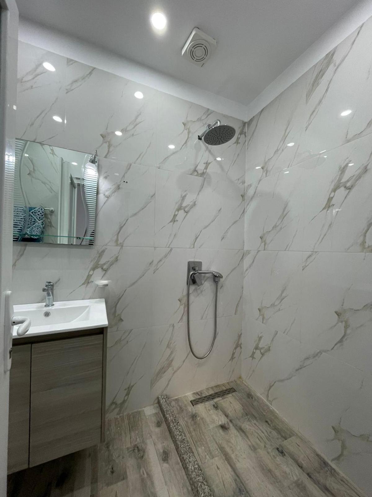 Vila Bianca Hotel Shengjin